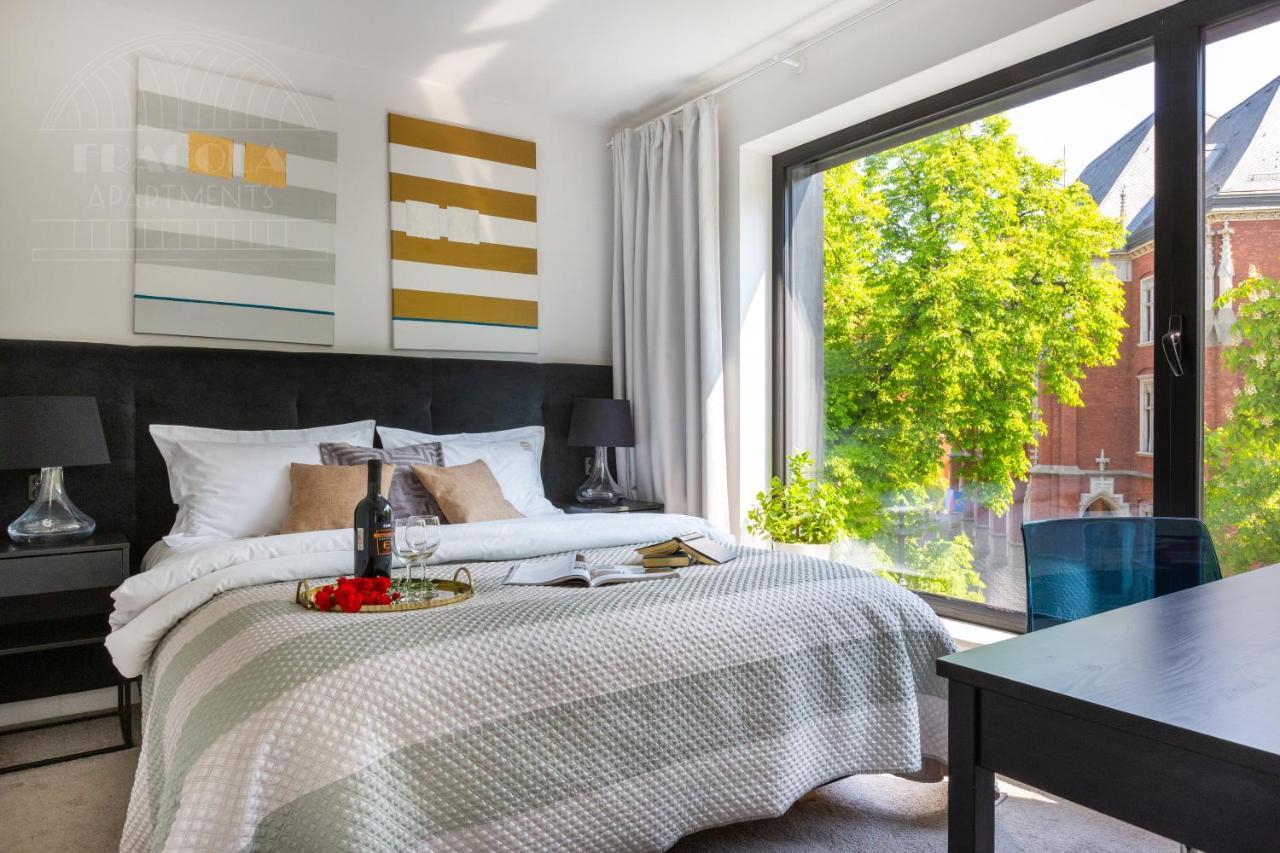 Modern View Of Planty Park Appartement Krakau Buitenkant foto