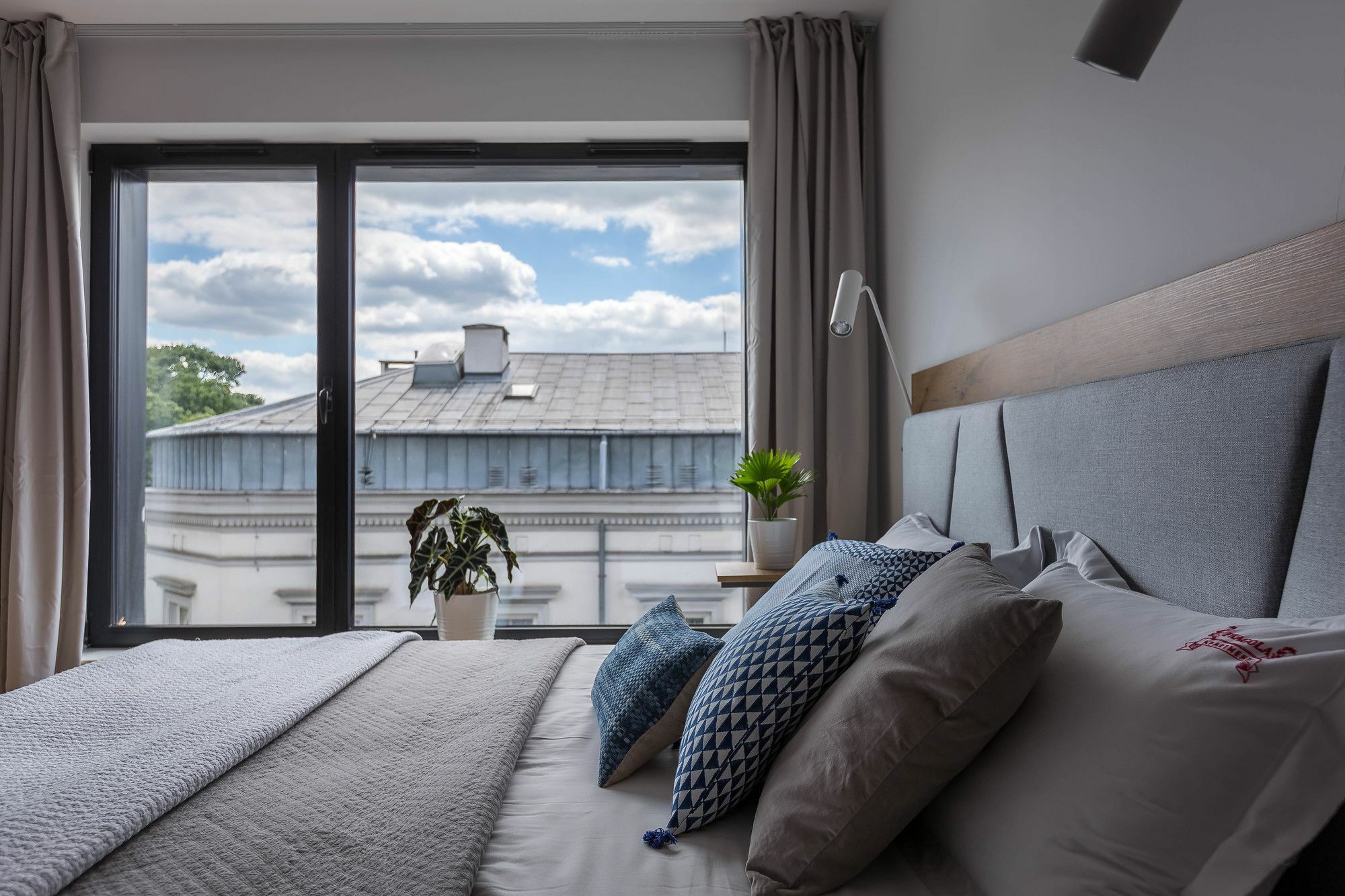 Modern View Of Planty Park Appartement Krakau Buitenkant foto